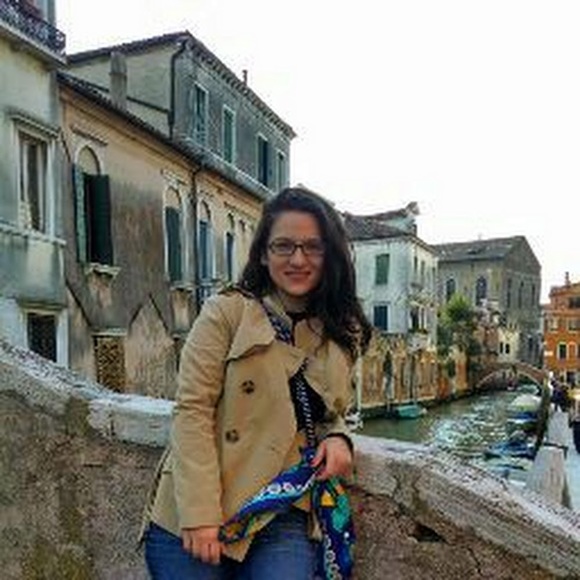 Meet your Posher, Daniella - Picture 1 of 1